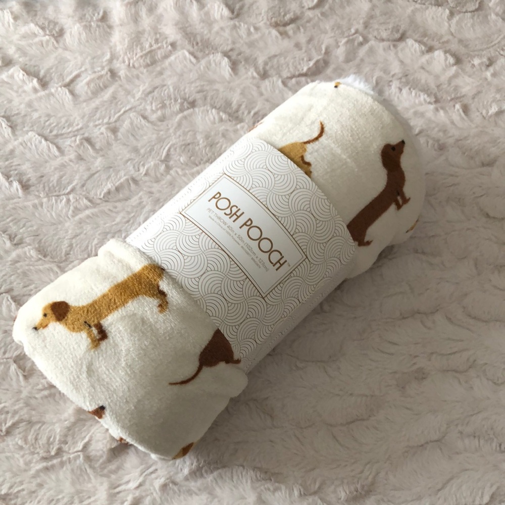 Posh Pooch Dachshund Dog Print Pet Throw Blanket